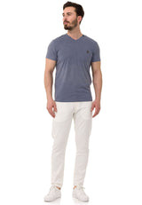 CT773 Camiseta para hombres  en un aspecto deportivo