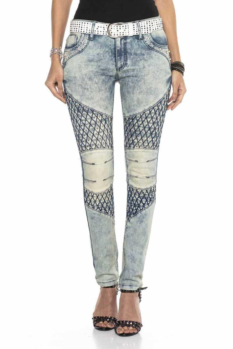 WD410 Femmes Slim-Fit Jeans dans un look moderne avec une ajustement maigre
