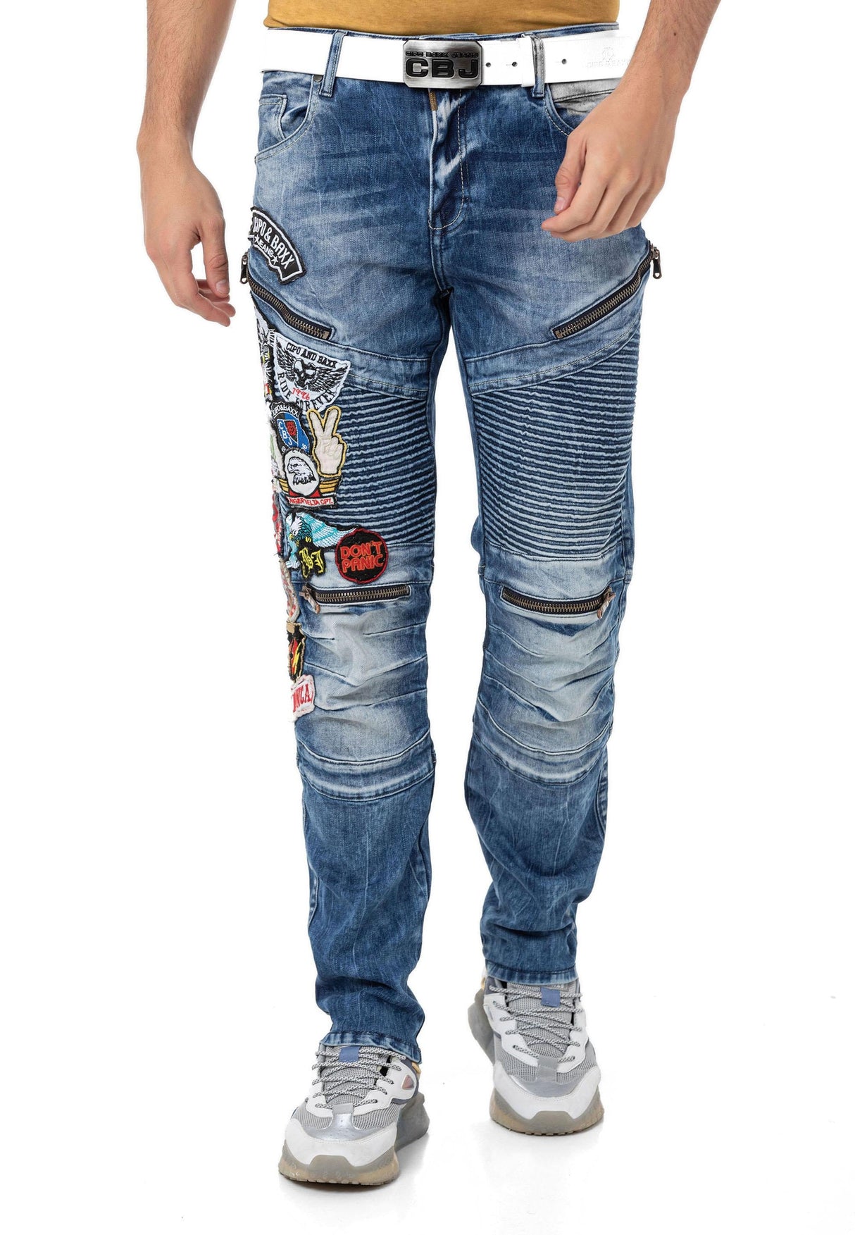 CD490 Herren Röhrenjeans mit Streetstyle Aufnähern