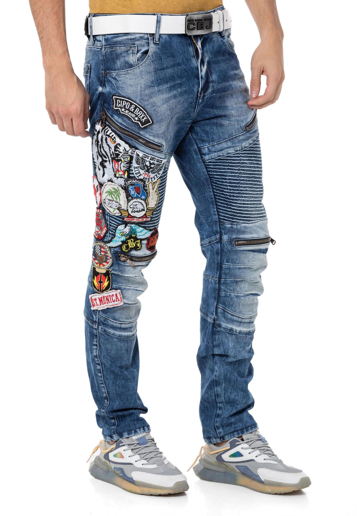 CD490 Herren Röhrenjeans mit Streetstyle Aufnähern