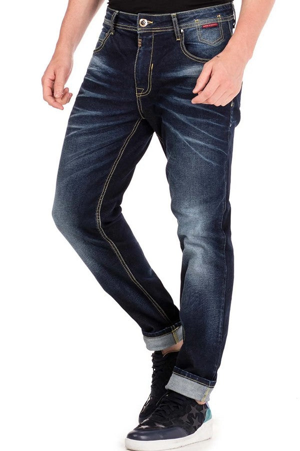 CD468 Men's Regular Fit Jeans with a distinctive washing