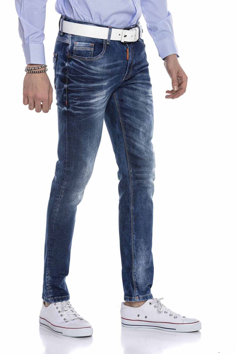 CD603 Jeans para hombres en el corte de ajuste directo de moda