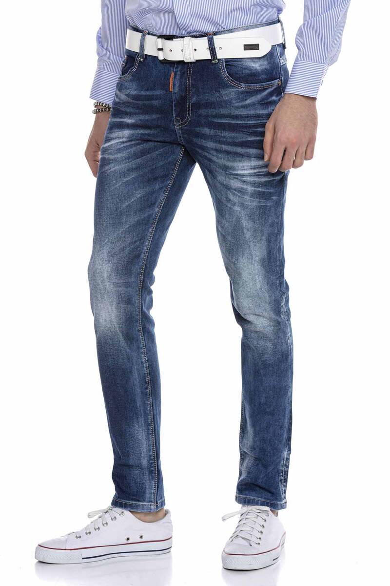 CD603 Jeans para hombres en el corte de ajuste directo de moda
