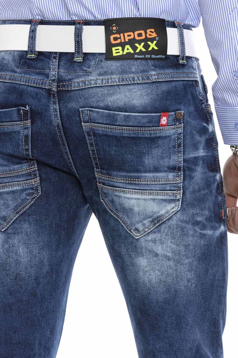 CD603 Jeans para hombres en el corte de ajuste directo de moda