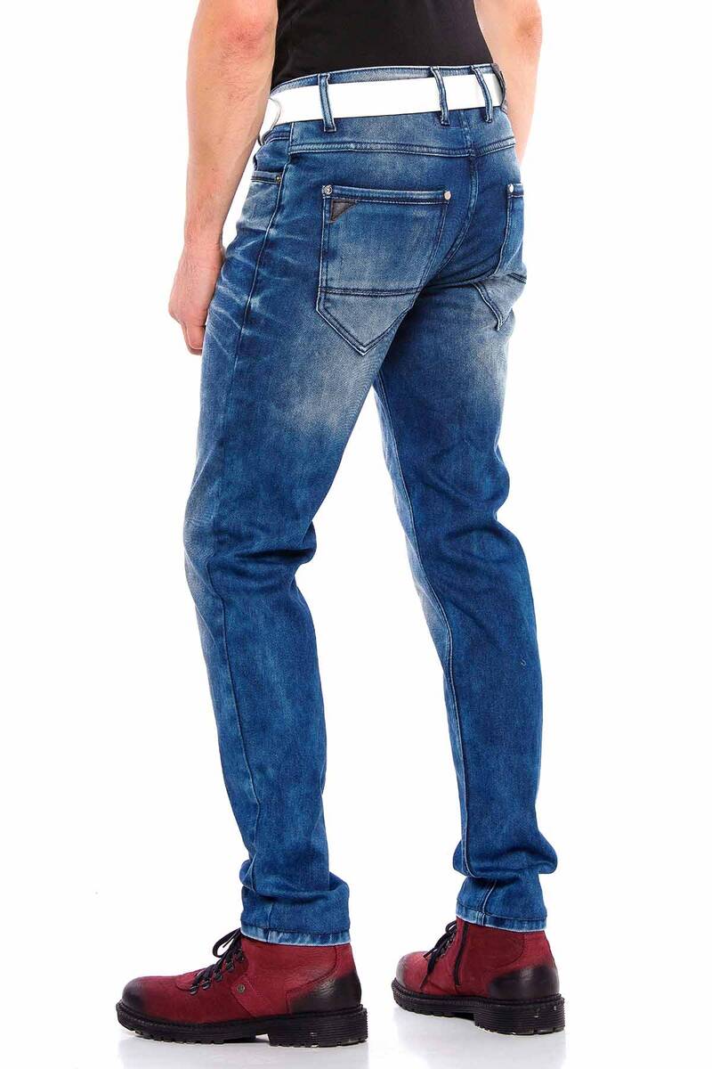 CD562 Men's Comfortable Jeans with striking Washing in Straight Fit