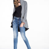 WD309 – Damen Jeans mit Strass-Details und modischer Waschung