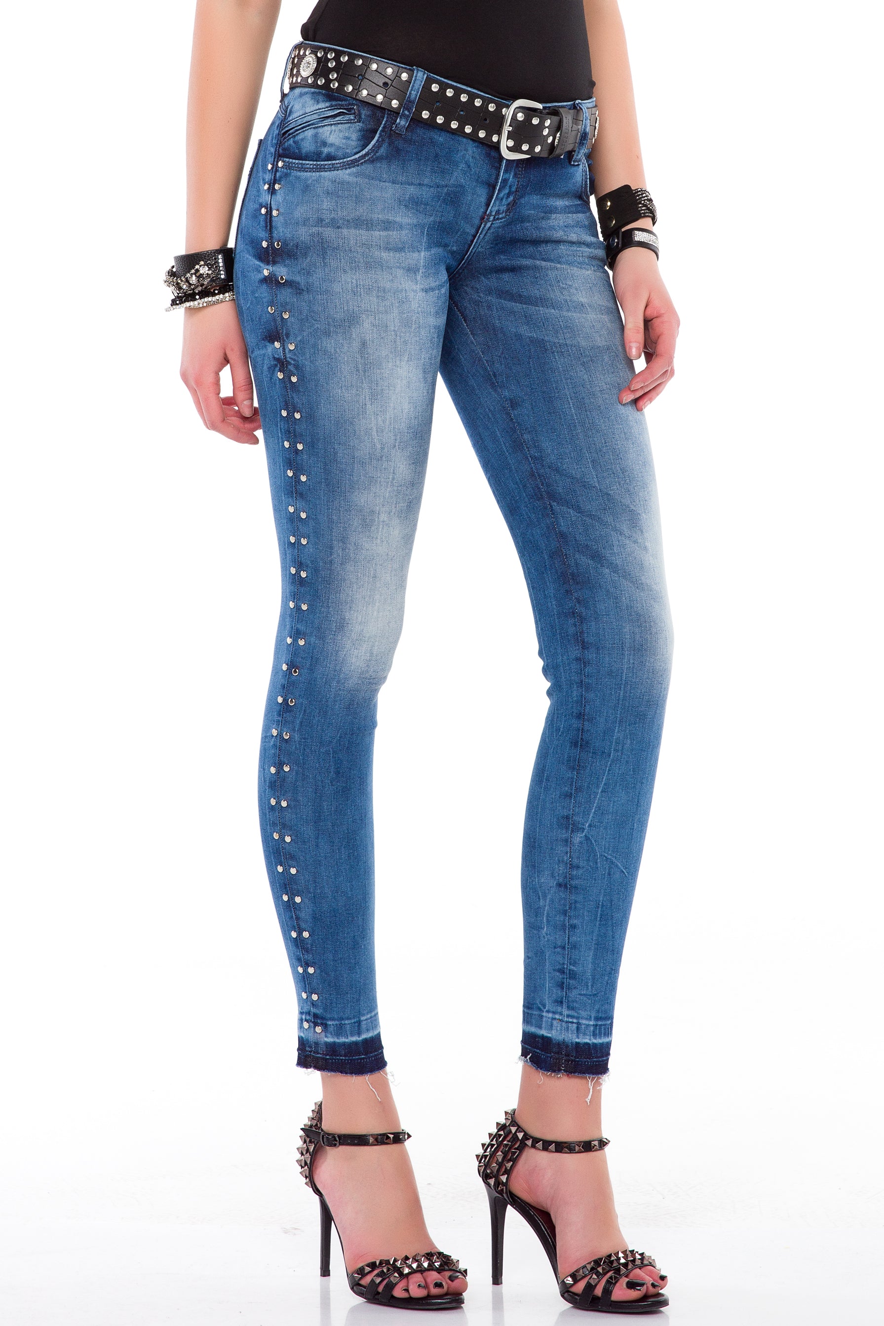 BLUE / W25-L32