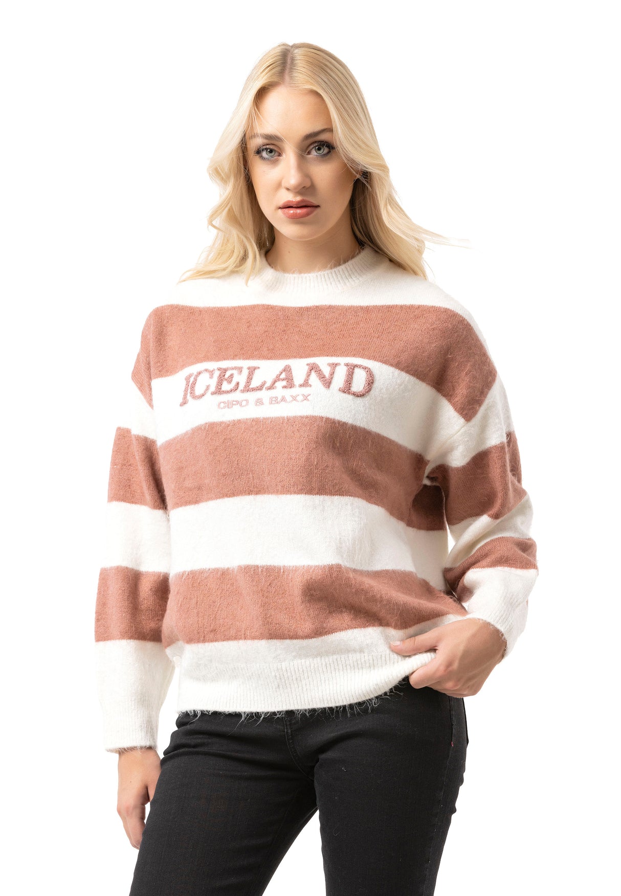 WP263 Damen Strickpullover – Gestreifter Pullover mit „ICELAND Copenhagen Studios“ Frontprint | Casual Streetwear für Alltag & Freizeit