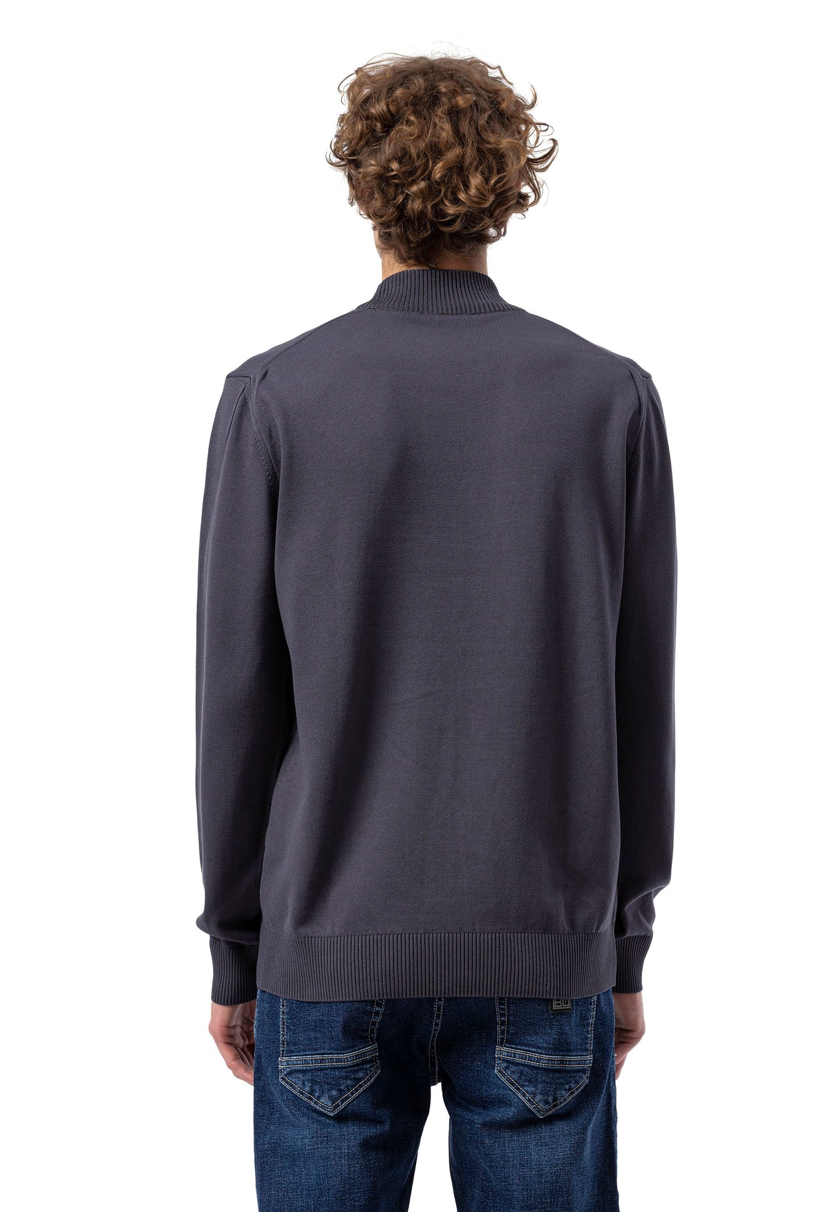 BP201 Pull homme avec col montant – Coupe régulière