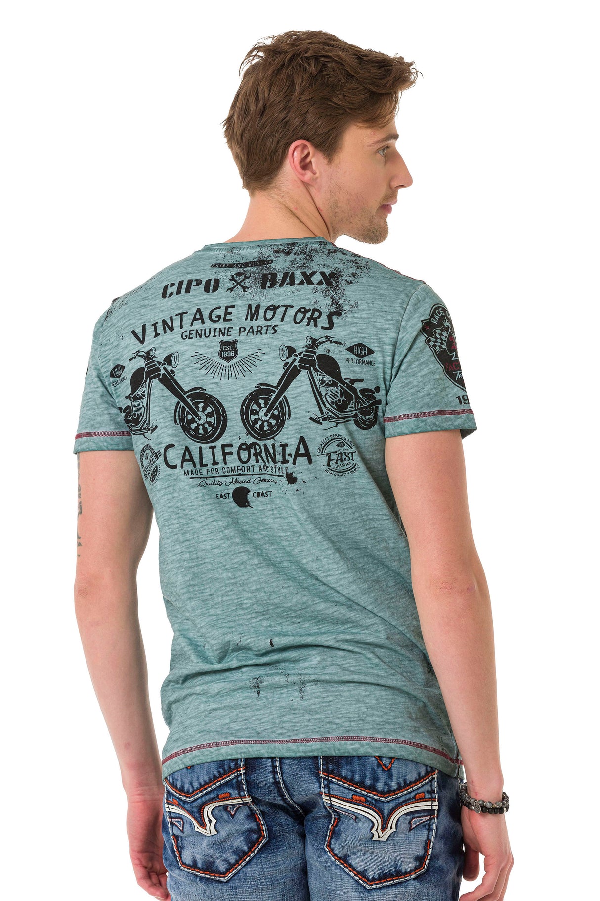 CT703 T-shirt Maschile con Look Vintage – CIPO BAXX