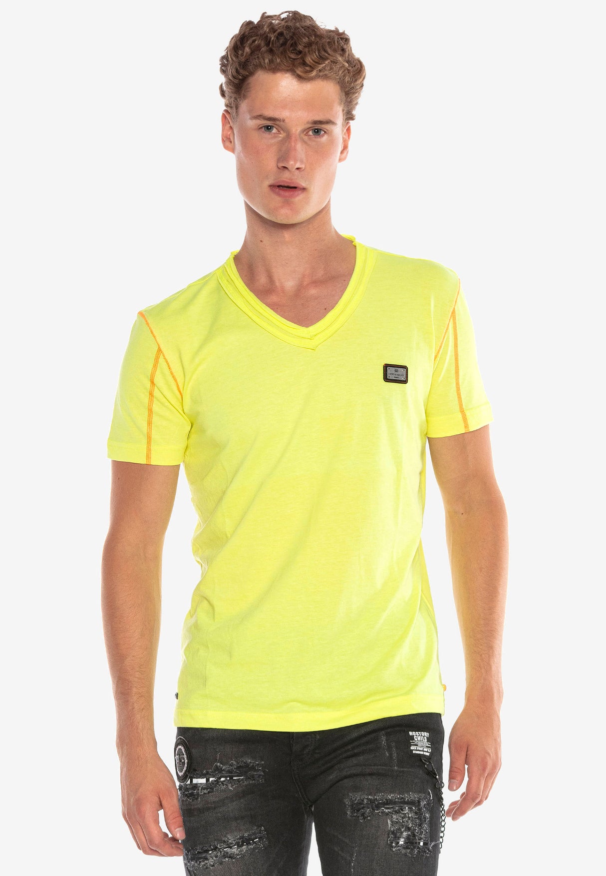 CT569 Camiseta con parches para hombres 