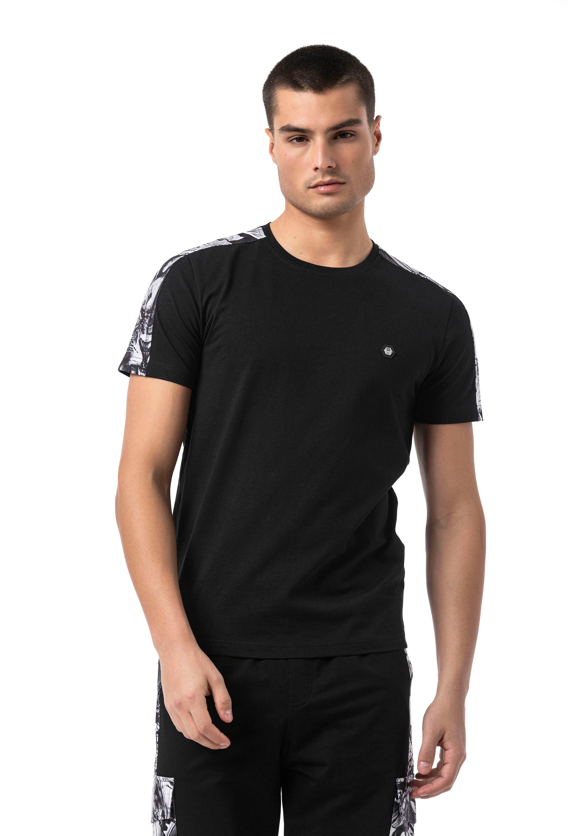 BLACK / S