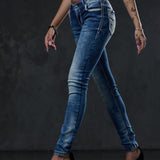 WD343 Damen Röhrenjeans mit Stickereien auf den Gesäßtaschen