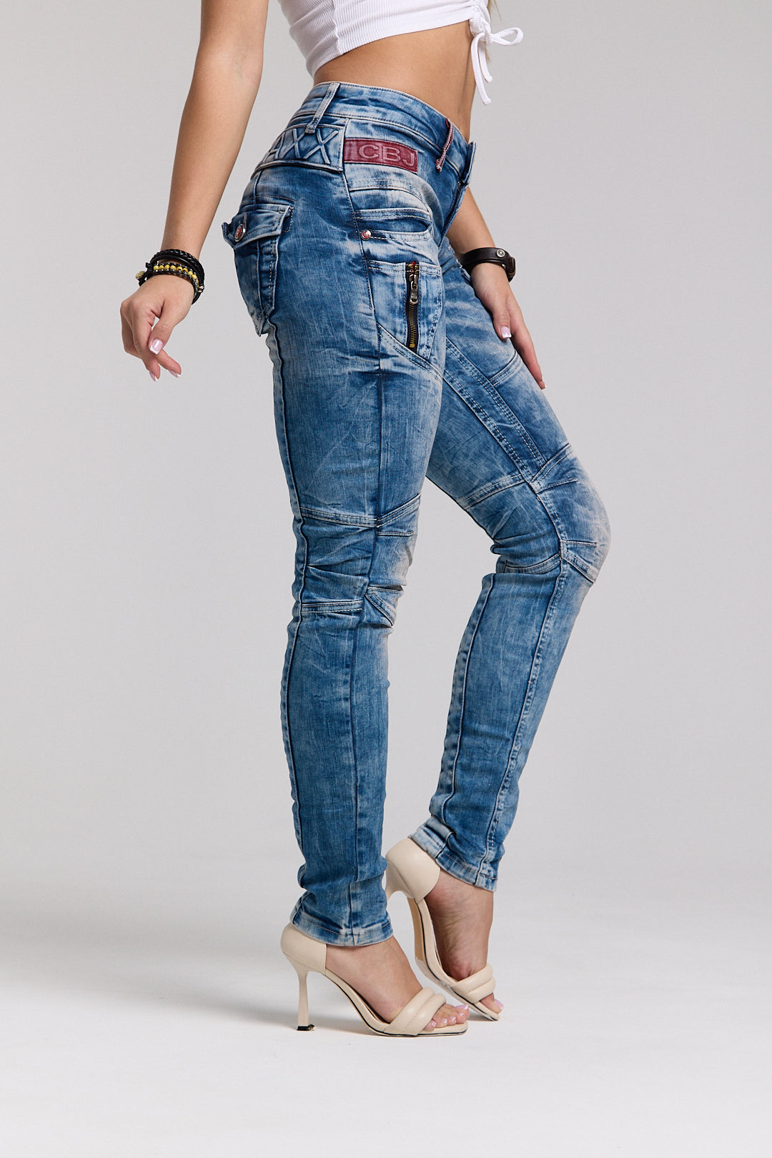WD358 Comfortabele Dames Jeans met modieuze decoratieve Stiksels