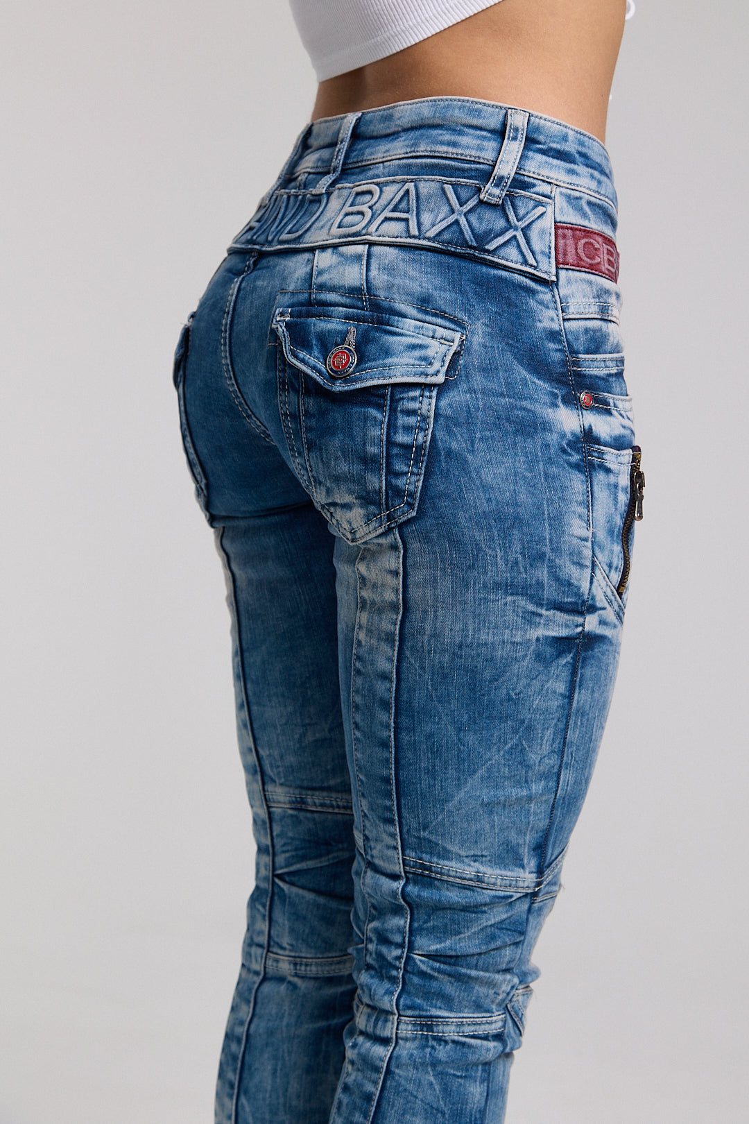 WD358 Comfortabele Dames Jeans met modieuze decoratieve Stiksels