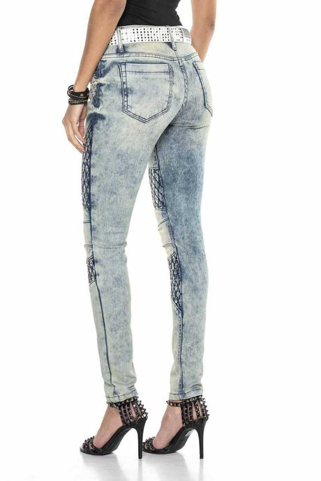 WD410 Femmes Slim-Fit Jeans dans un look moderne avec une ajustement maigre