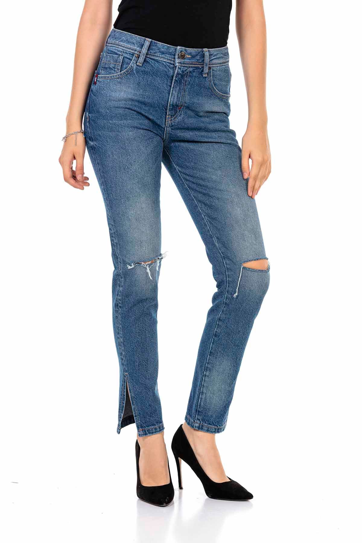 WD448 Mujeres jeans cómodos con elementos fríos destruidos