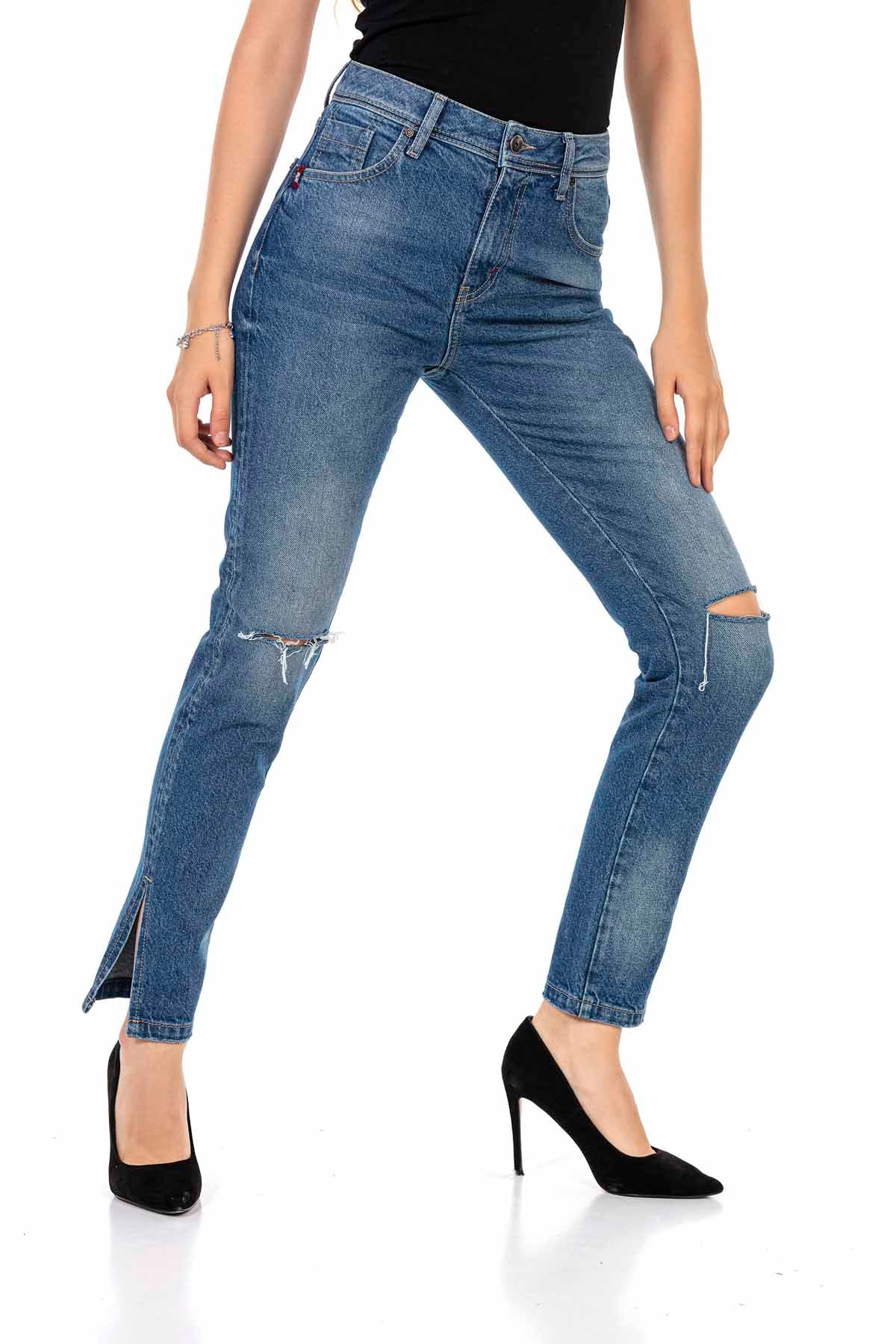 WD448 Mujeres jeans cómodos con elementos fríos destruidos