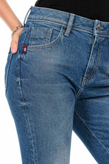 WD448 Mujeres jeans cómodos con elementos fríos destruidos