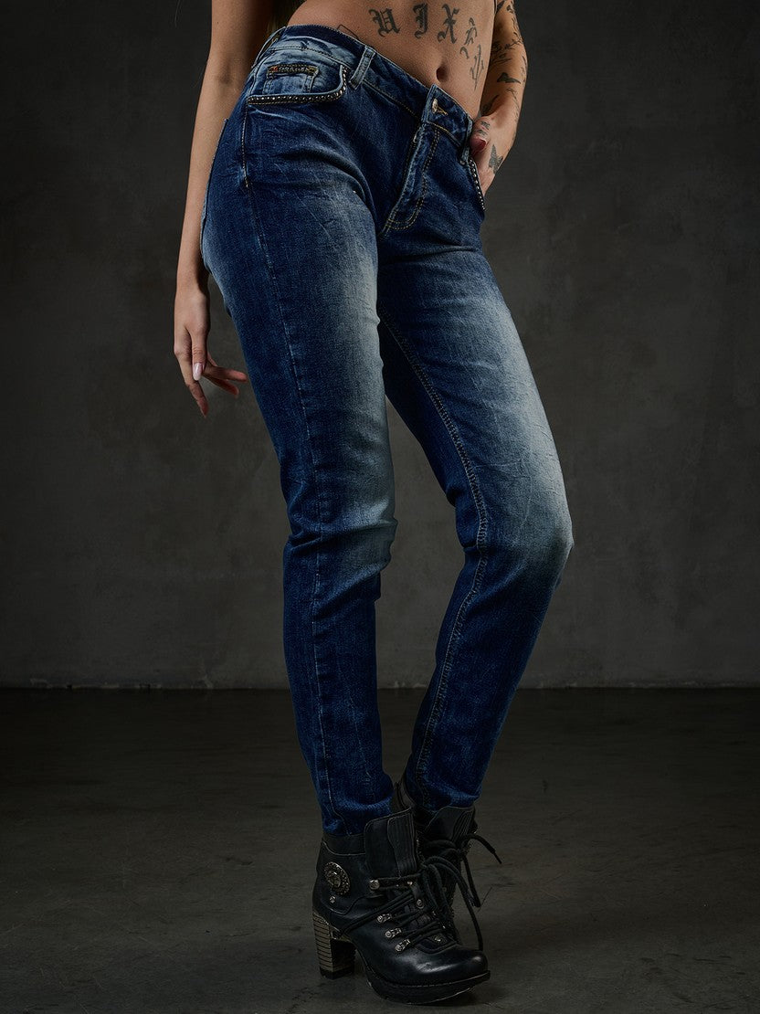 WD460 women Slim-Fit jeans with subtle wash and cool rivets