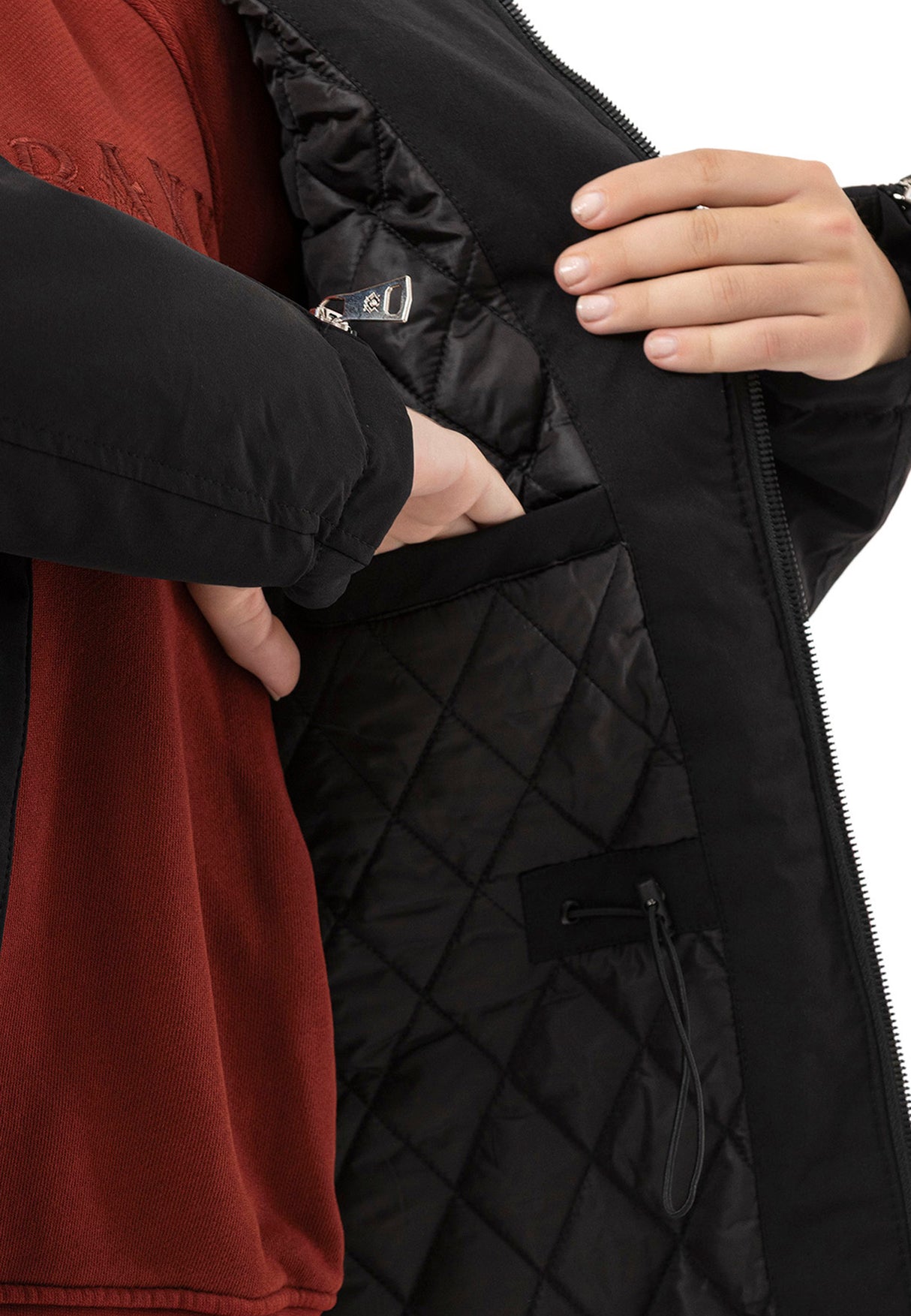 WM144 Women's winter jacket with zipper details