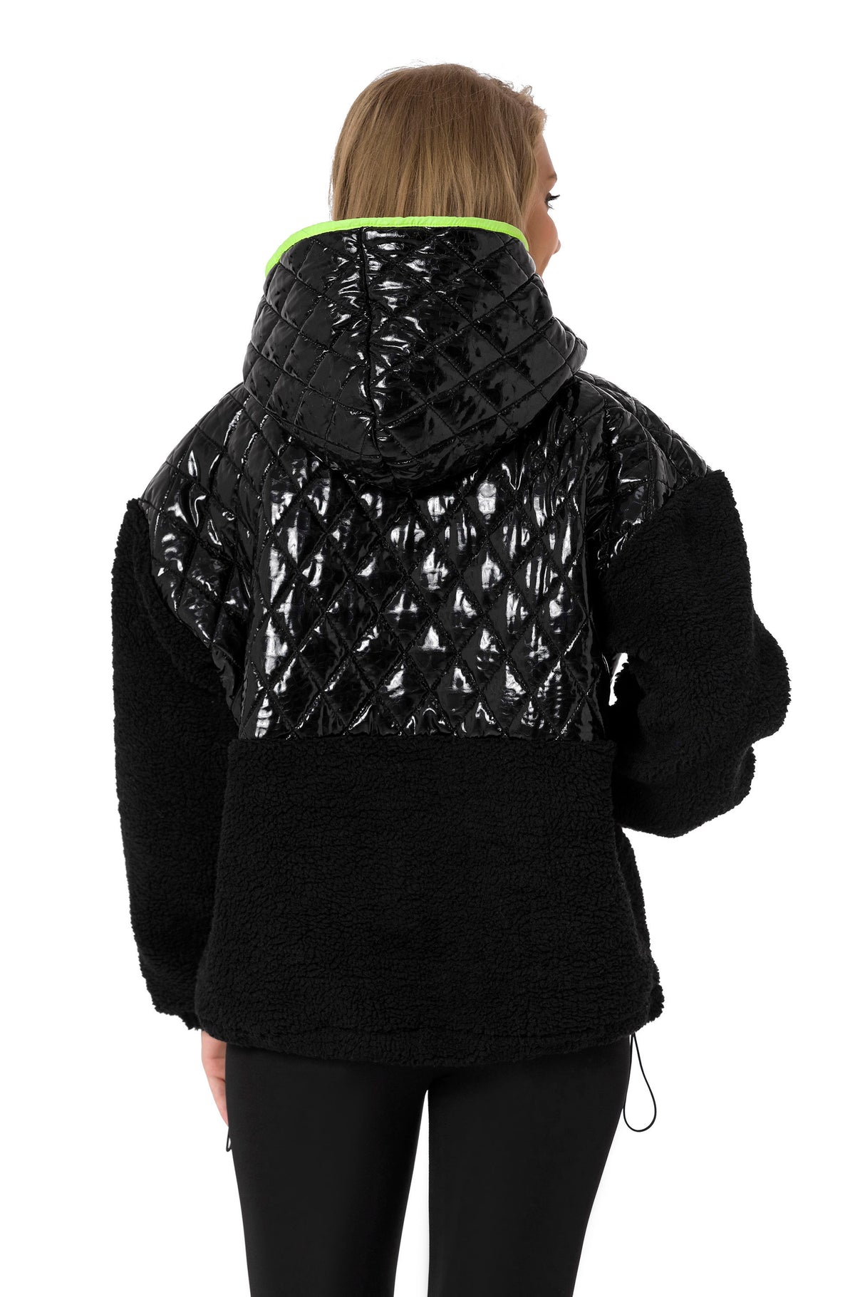 WL333 Sociedad con capucha para mujeres con un elemento de acolchado brillante